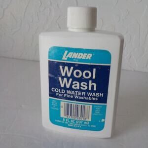 Lander Wool Wash Liquid Vintage Label Prop Collectible Used